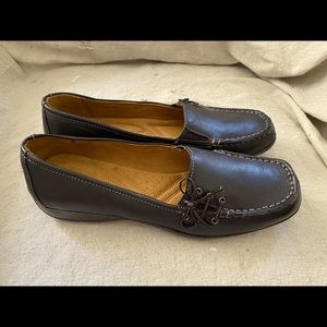 Brand new black Naturalizer flat, size 11.